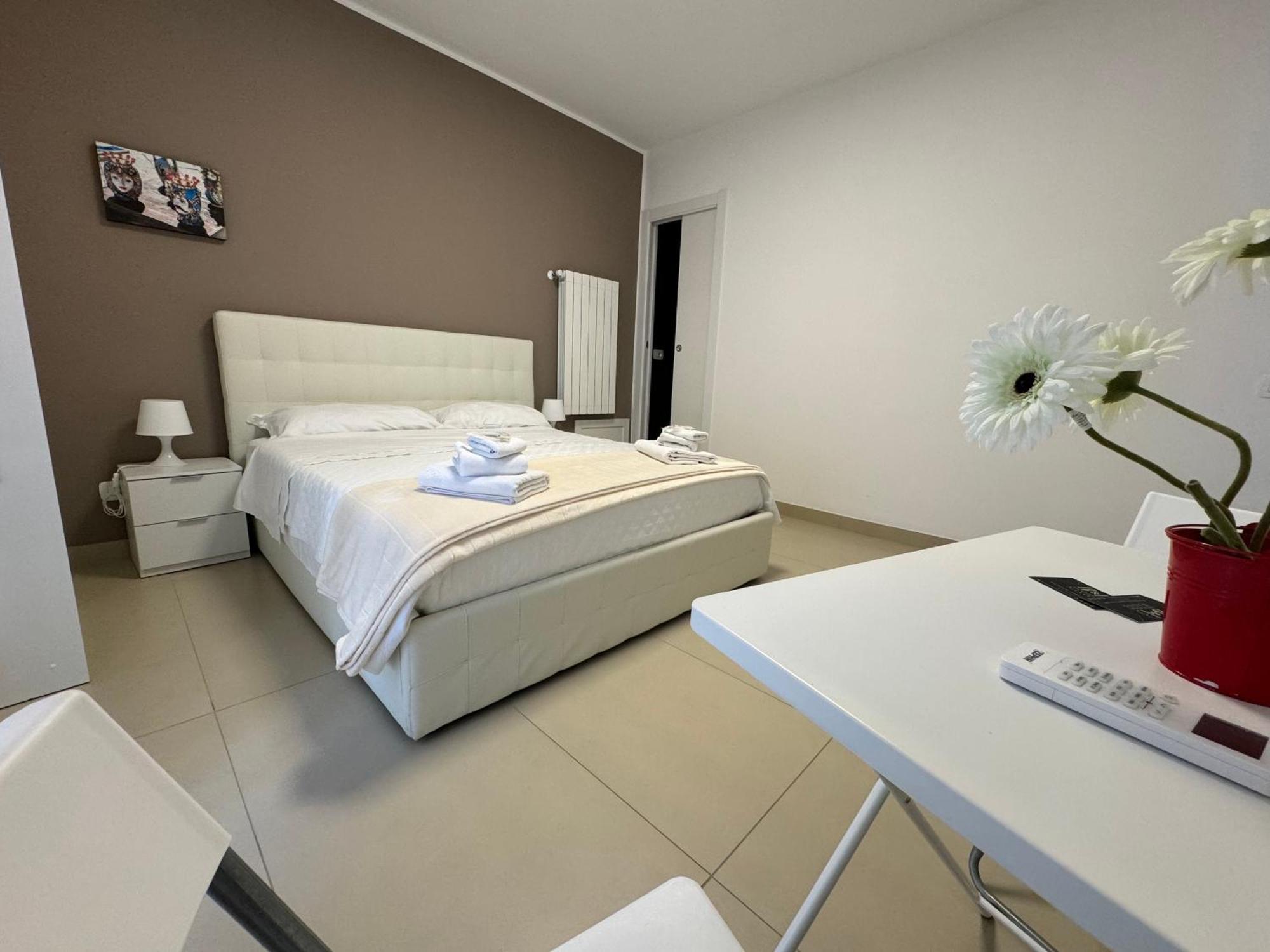 Four Rooms Naxos Giardini Naxos Luaran gambar